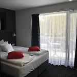 Axel Boutique Jacuzzi & Sauna