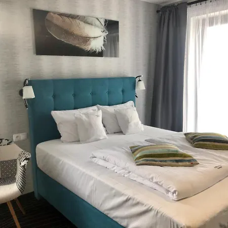 Axel Boutique Jacuzzi & Sauna 4*