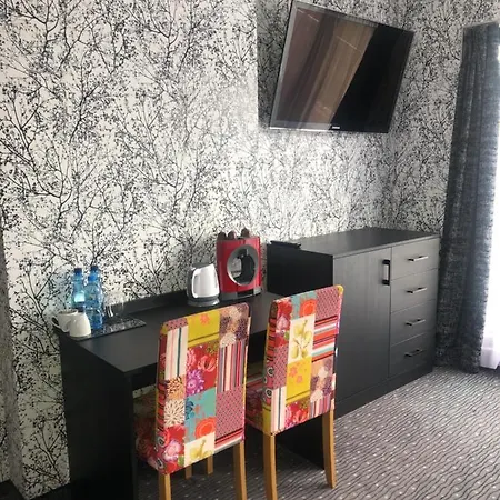 Axel Boutique Jacuzzi & Sauna Panzió 4*
