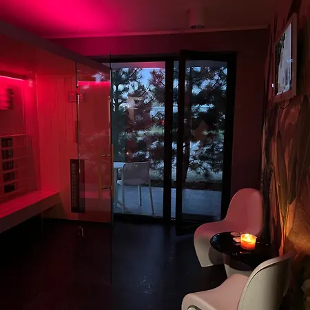 Axel Boutique Jacuzzi & Sauna