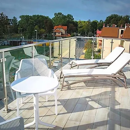 Axel Boutique Jacuzzi & Sauna 4*