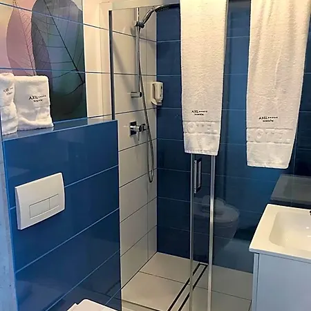 Bed and breakfast Axel Boutique Jacuzzi & Sauna 4*