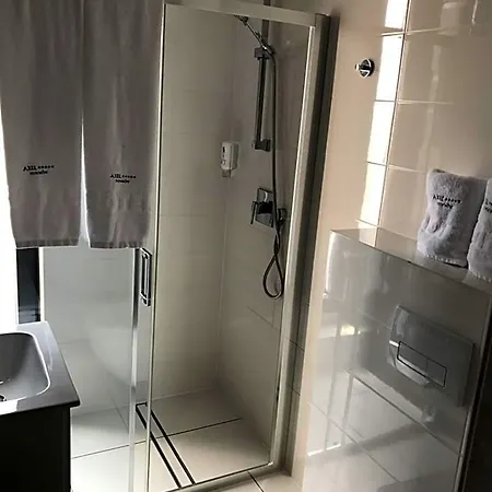 Bed and breakfast Axel Boutique Jacuzzi & Sauna 4*