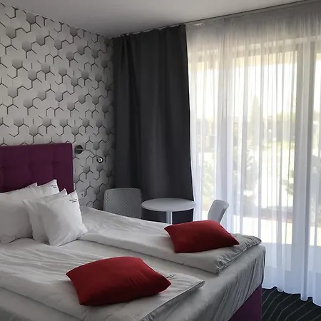 Axel Boutique Jacuzzi & Sauna 4*