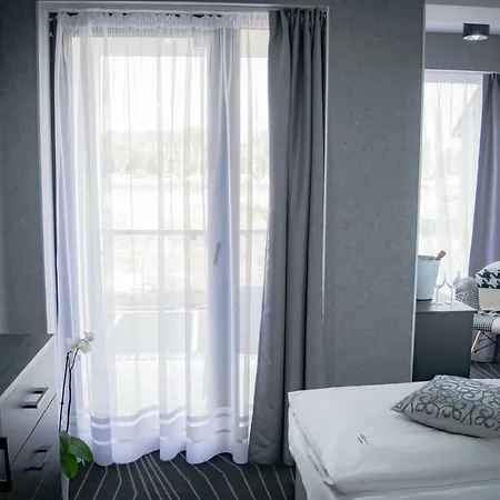 Axel Boutique Jacuzzi & Sauna B&B